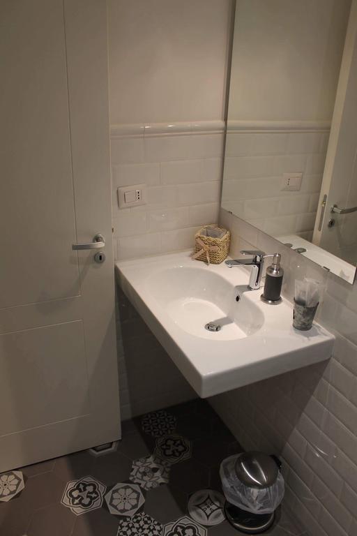 Spazio Cavour Guesthouse Roma Ngoại thất bức ảnh